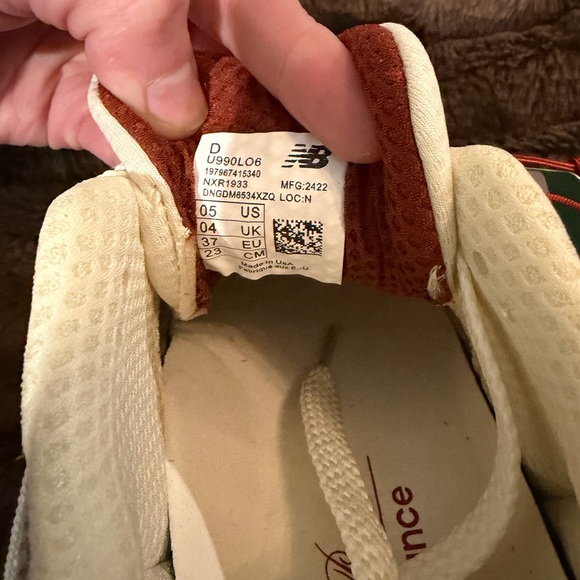 New Balance Women's Tan and White Sneakers - Picture 4 of 5